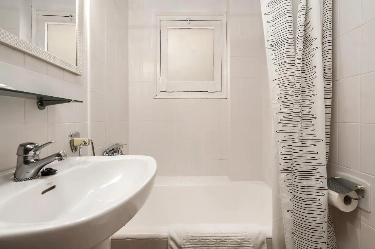 Hostal La Marina Platja d'Aro 2*,
